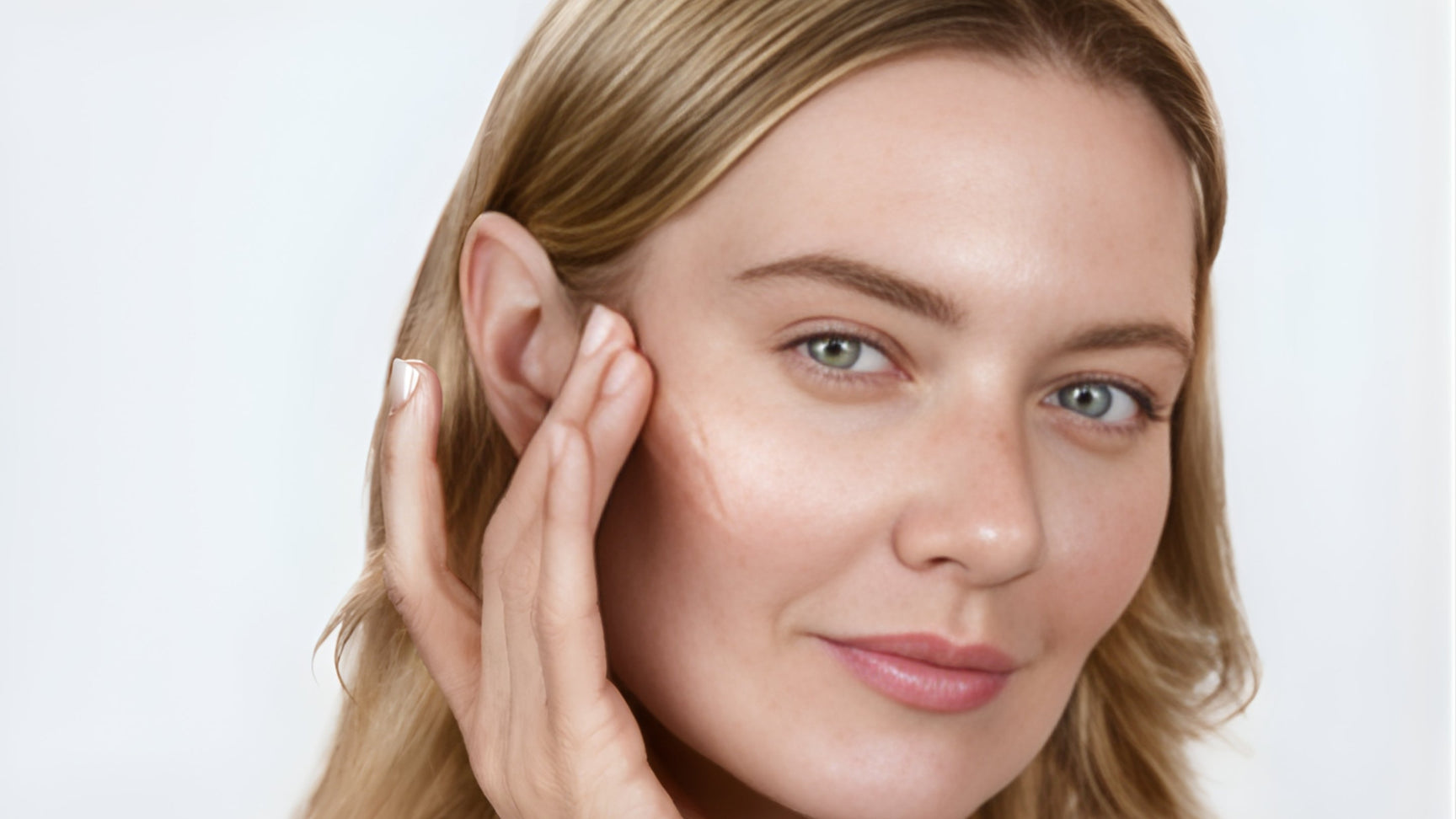 Should I Put Anything on My Skin Before Red Light Therapy?
