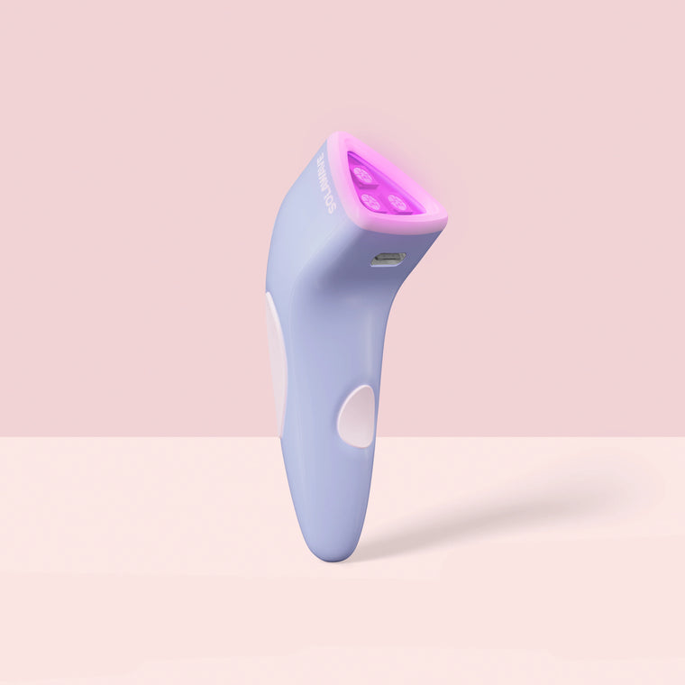 An image of  the Solawave bye acne blue light therapy device || Periwinkle