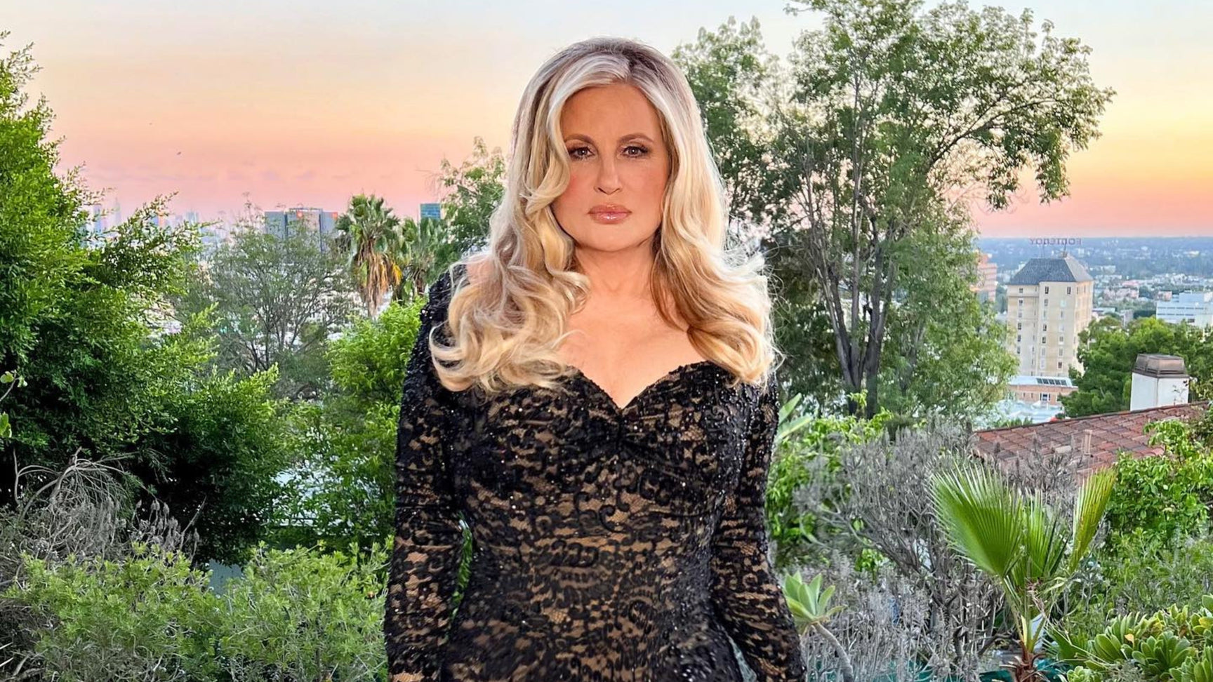 Jennifer Coolidge & the Beauty Wand Hollywood Can't Stop Using