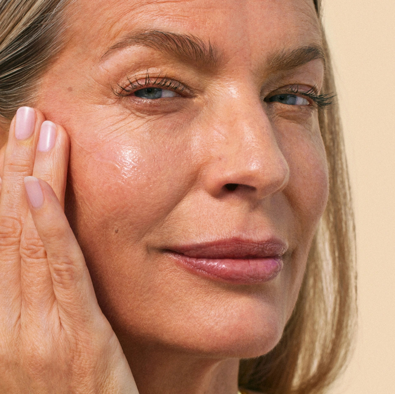 An image of a woman with flawless skin || Refill