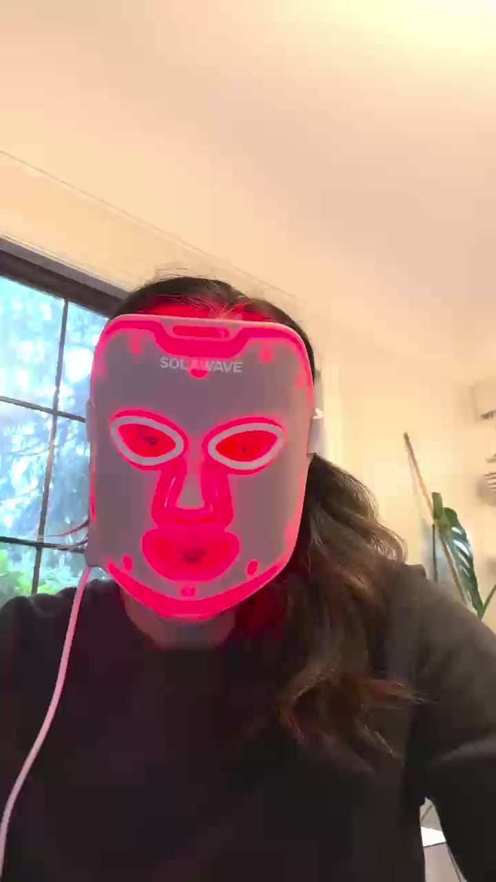 Solawave LED light therapy mask review
